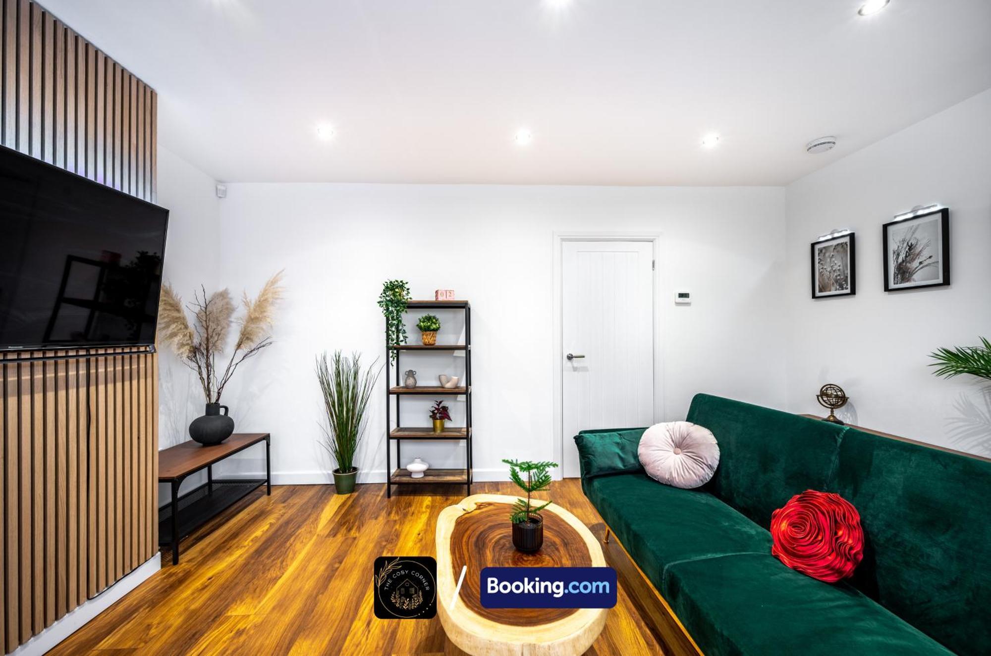 맨체스터 Cosy 3-Bed House, Garden & Free Parking In Stretford 아파트 외부 사진